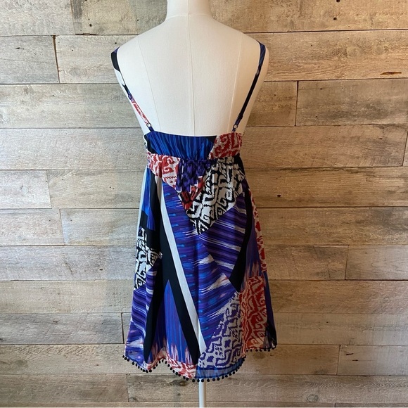 Guess Jeans women’s patterned  Sun dress in size small - Picture 3 of 13